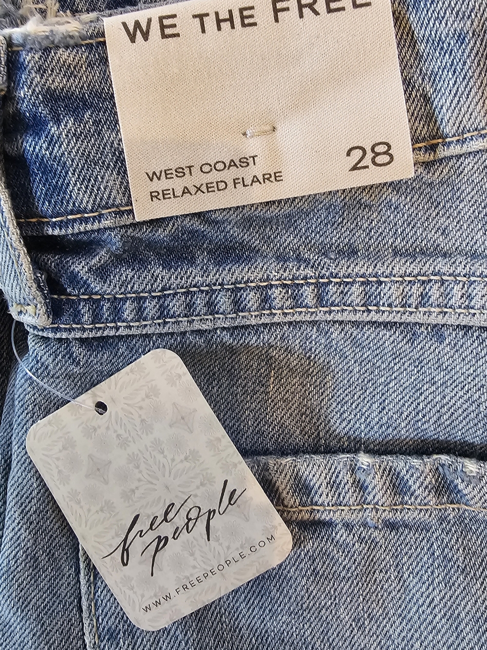NWT Free People We The Free West Coast Relaxed Flare Jeans Size 28 Light Wash
